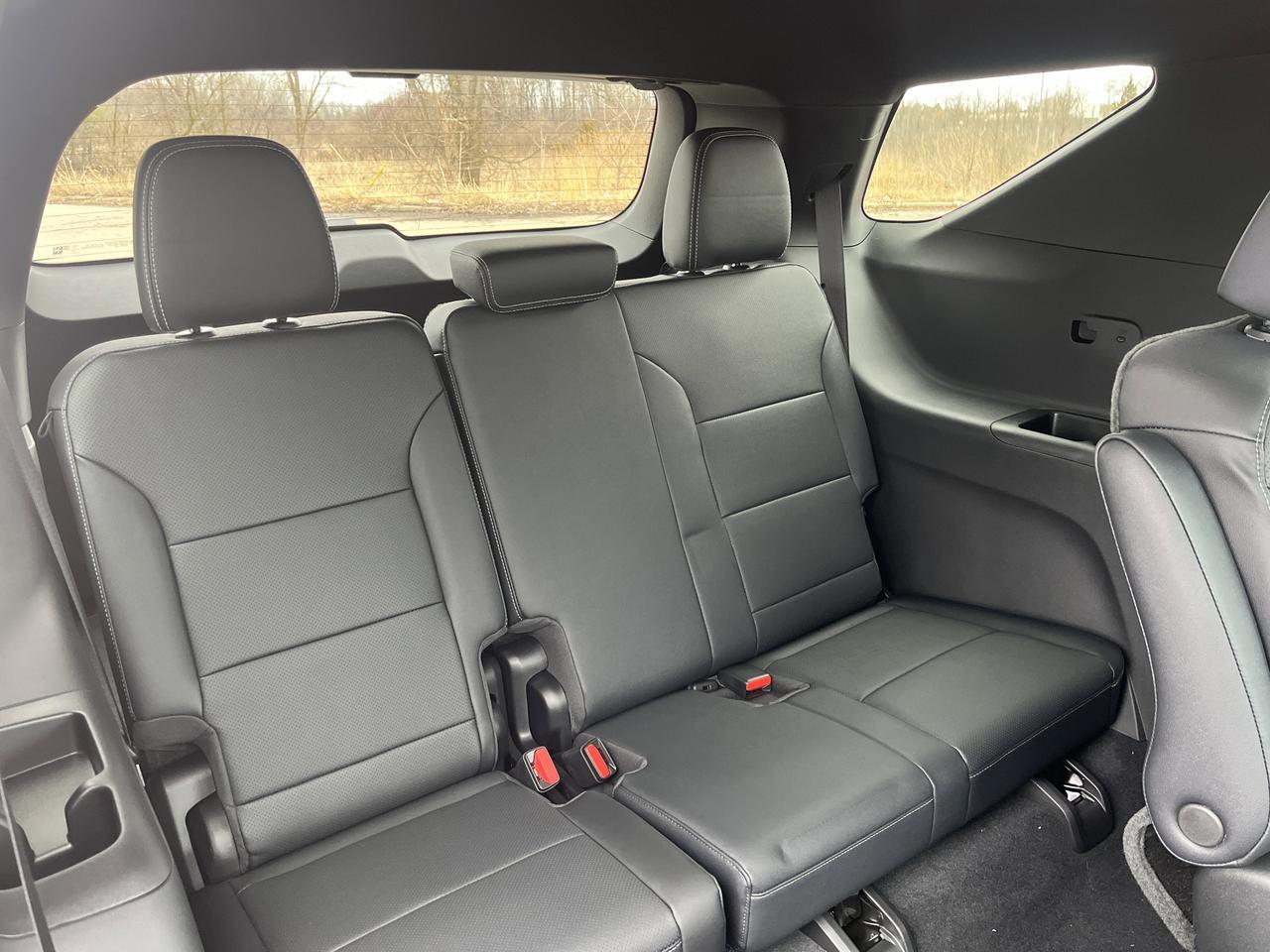 2026 Chevrolet Traverse LT AWD Sun&Wheel DrvrConfPkgs w/Sunroof 20s HtdEvotex RrCamMirror HD-SrrndVsn Saukville WI