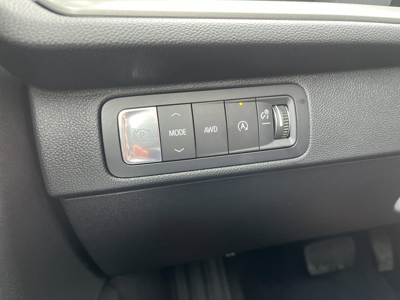 2026 Chevrolet Traverse LT AWD Sun&Wheel DrvrConfPkgs w/Sunroof 20s HtdEvotex RrCamMirror HD-SrrndVsn Saukville WI