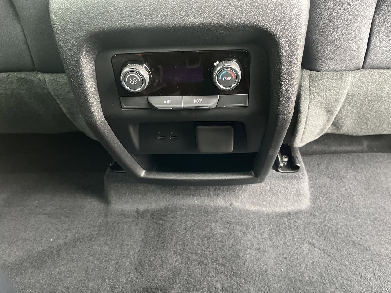 2026 Chevrolet Traverse LT AWD Sun&Wheel DrvrConfPkgs w/Sunroof 20s HtdEvotex RrCamMirror HD-SrrndVsn Saukville WI