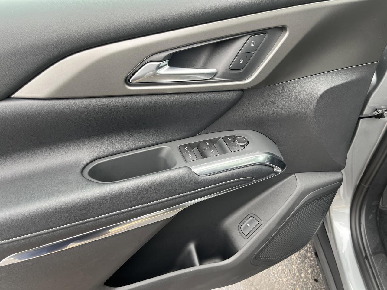 2026 Chevrolet Traverse LT AWD Sun&Wheel DrvrConfPkgs w/Sunroof 20s HtdEvotex RrCamMirror HD-SrrndVsn Saukville WI