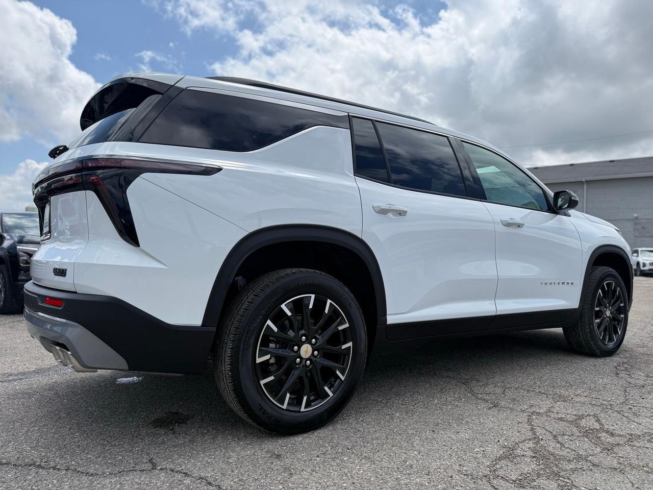 2026 Chevrolet Traverse LT Crestwood KY