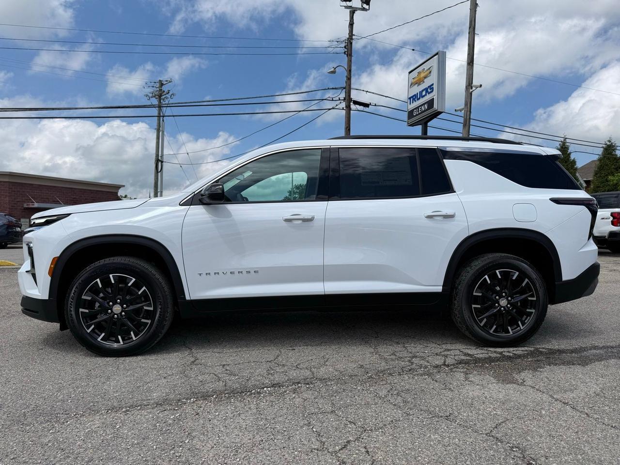 2026 Chevrolet Traverse LT Crestwood KY