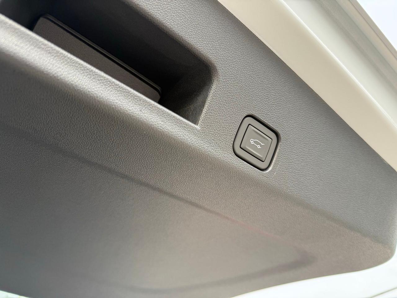 2026 Chevrolet Traverse LT Crestwood KY