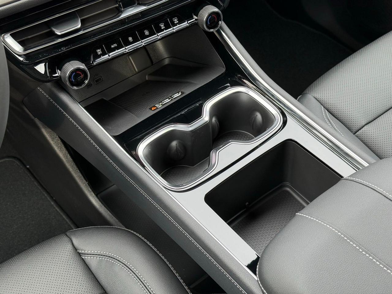 2026 Chevrolet Traverse LT Crestwood KY