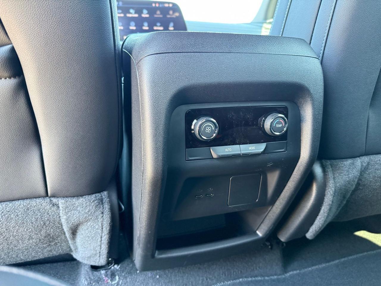 2026 Chevrolet Traverse LT Crestwood KY