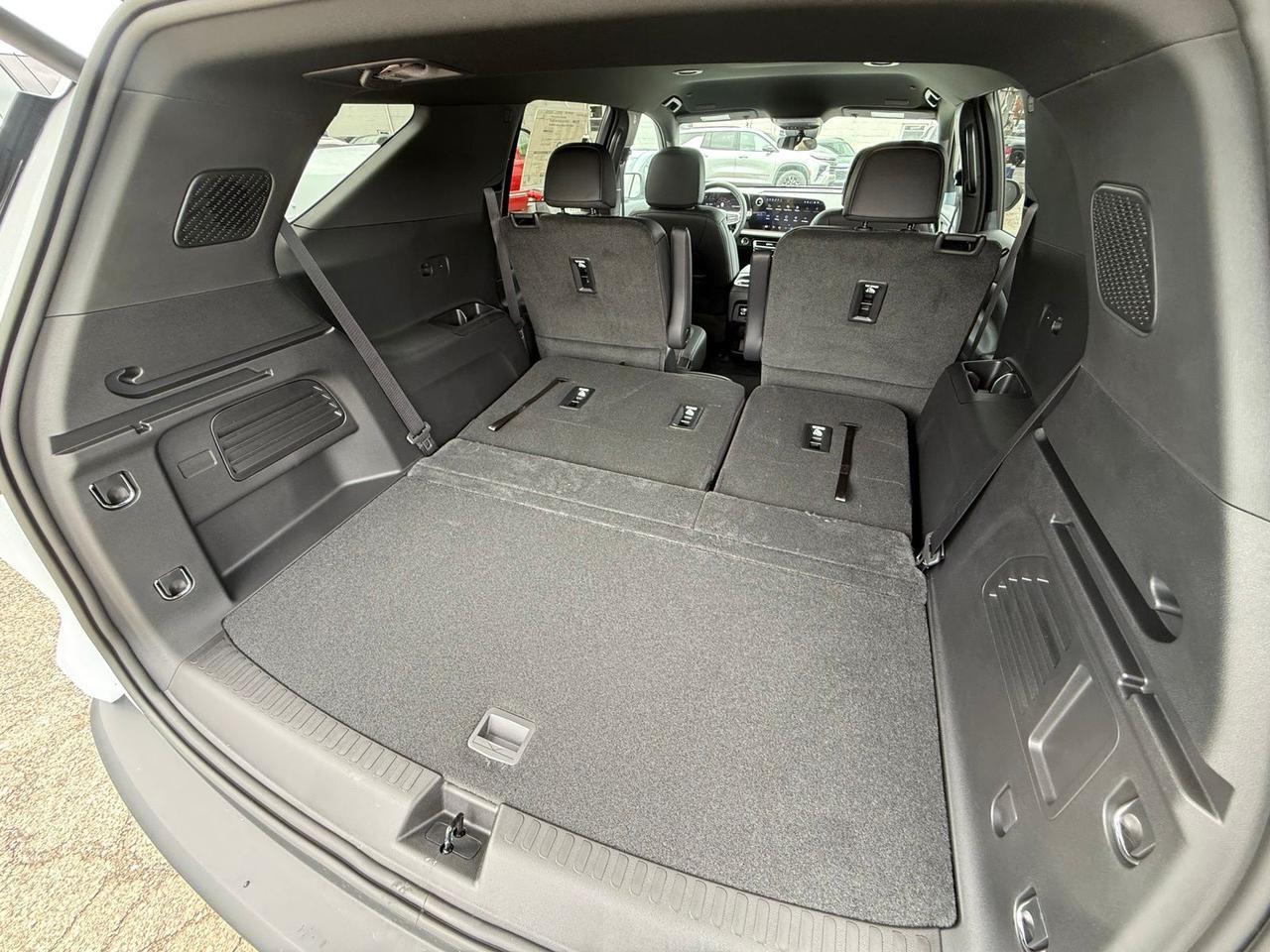 2026 Chevrolet Traverse LT Crestwood KY