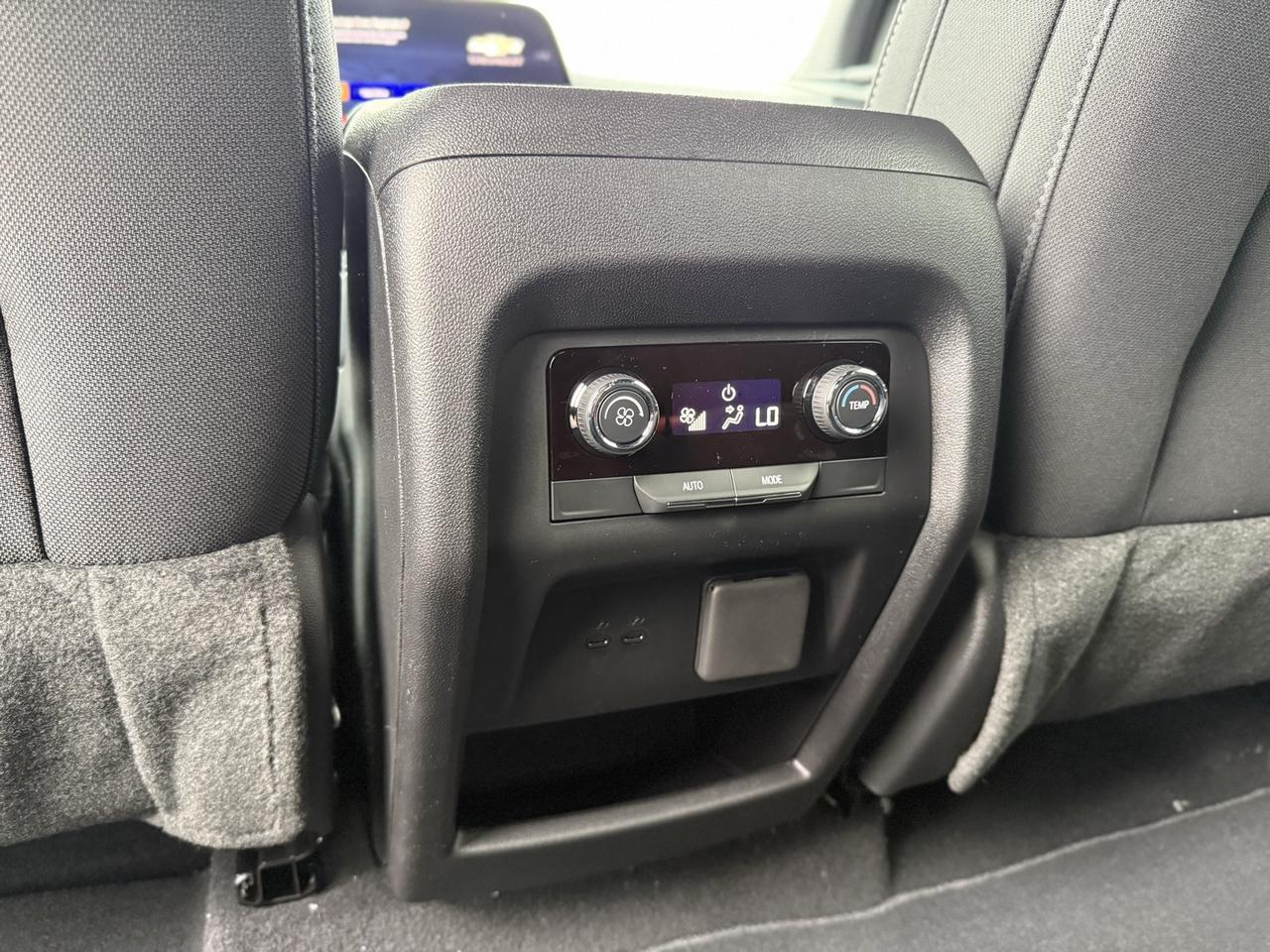 2026 Chevrolet Traverse LT Crestwood KY