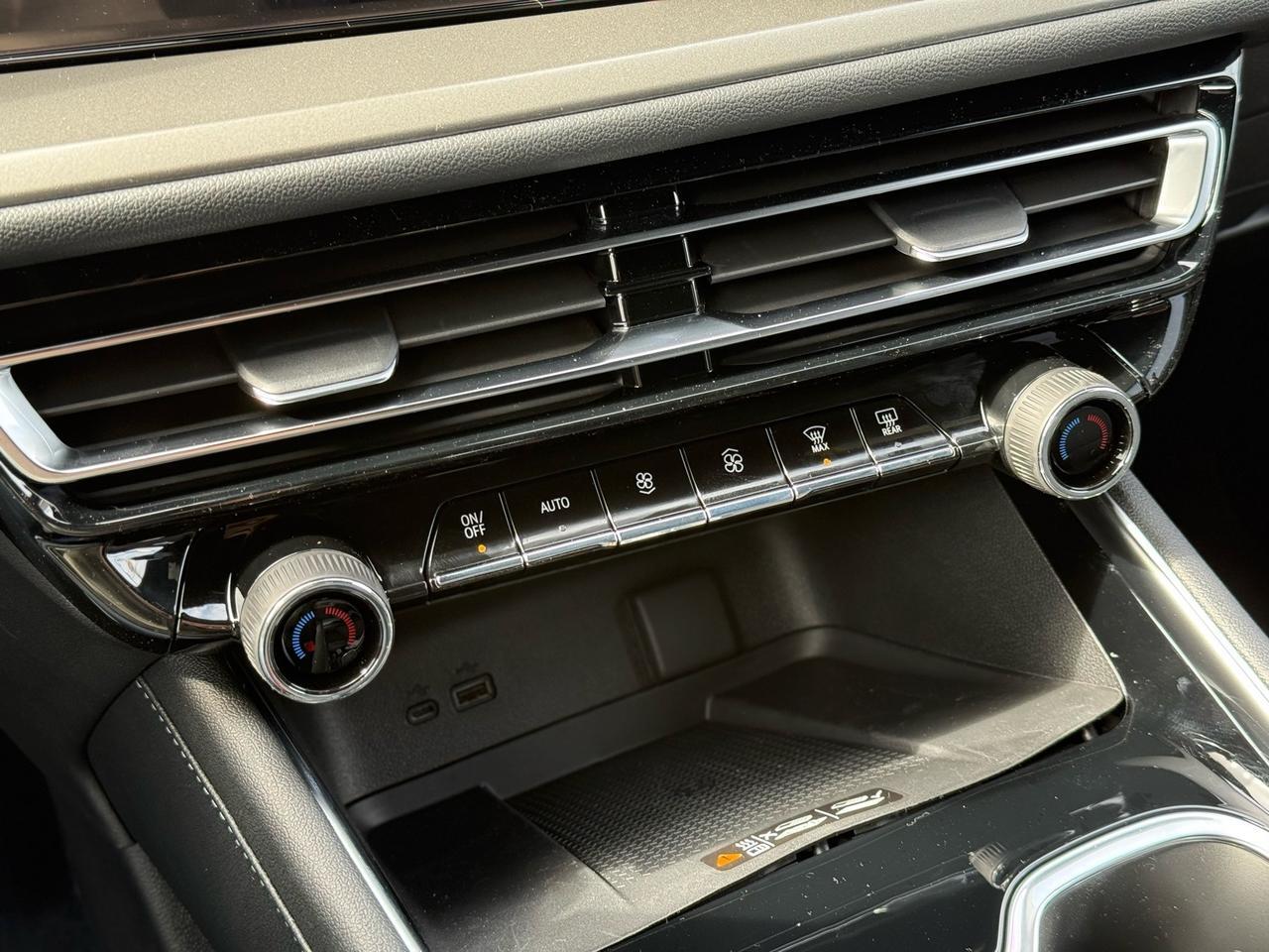 2026 Chevrolet Traverse LT Crestwood KY