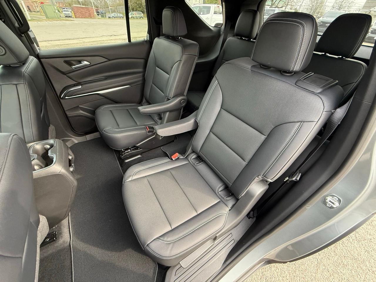 2026 Chevrolet Traverse LT Crestwood KY