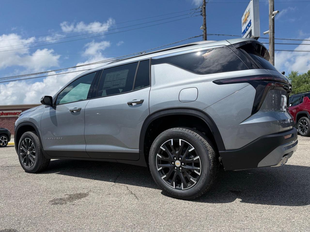 2026 Chevrolet Traverse LT Crestwood KY