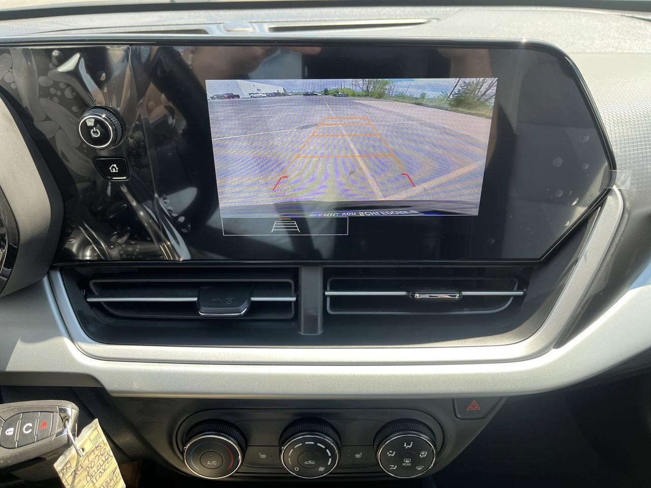 2026 Chevrolet Trax 1RS DriverConfidencePkg w/RearParkAssis LaneChangeAlert RearXTrafficAlert HtdSeats HtdSteeringWheel Saukville WI