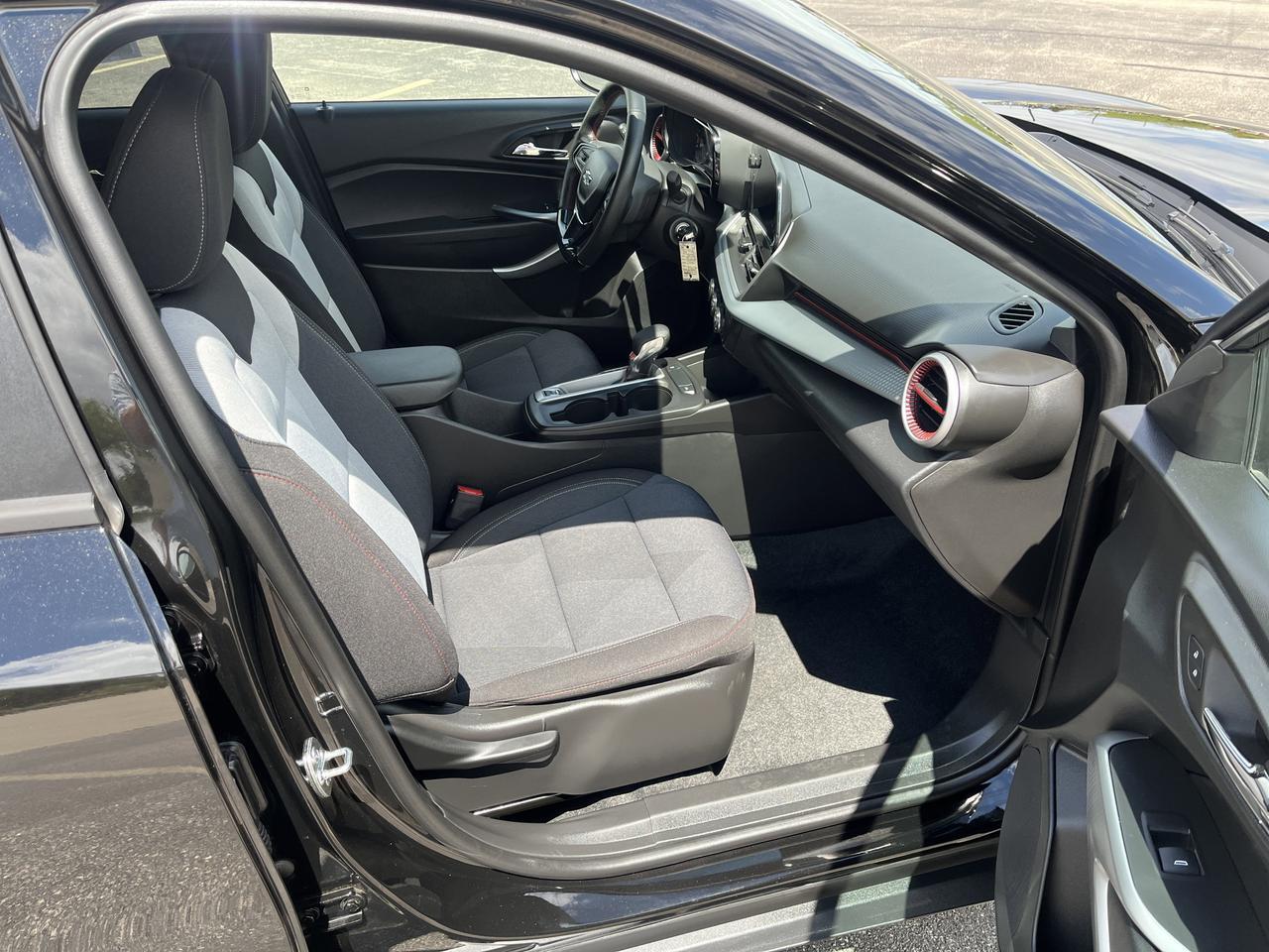 2026 Chevrolet Trax 1RS DriverConfidencePkg w/RearParkAssis LaneChangeAlert RearXTrafficAlert HtdSeats HtdSteeringWheel Saukville WI