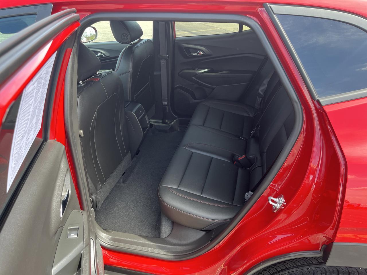 2026 Chevrolet Trax 2RS DriverConfidencePkg w/AdptvCrz 19s HtdEvotex HtdSteeringWhee 8-WayPwrDrvrSeat Saukville WI