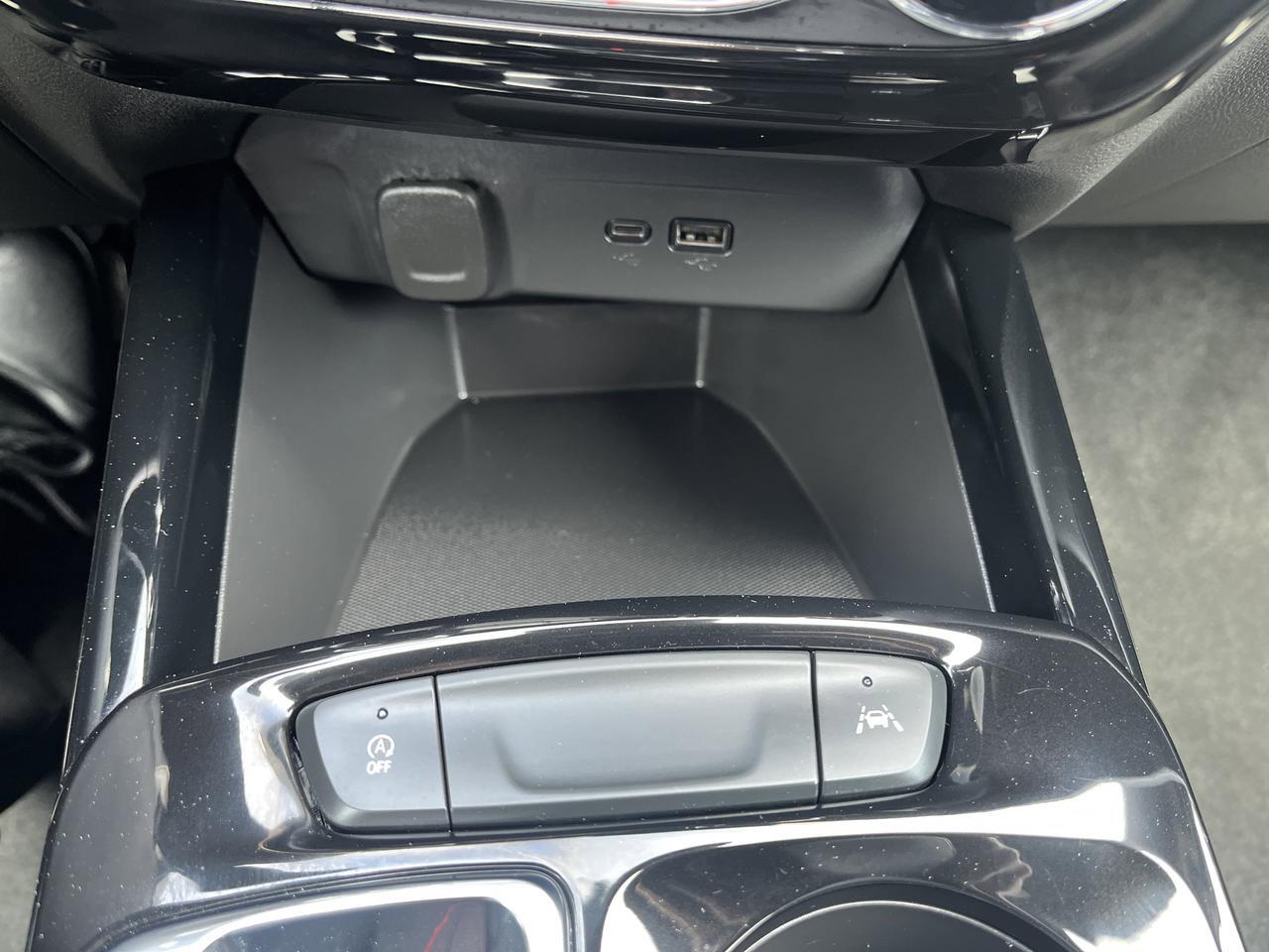 2026 Chevrolet Trax 2RS DriverConfidencePkg w/AdptvCrz 19s HtdEvotex HtdSteeringWhee 8-WayPwrDrvrSeat Saukville WI