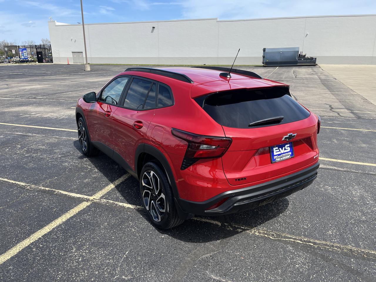 2026 Chevrolet Trax 2RS DriverConfidencePkg w/AdptvCrz 19s HtdEvotex HtdSteeringWhee 8-WayPwrDrvrSeat Saukville WI