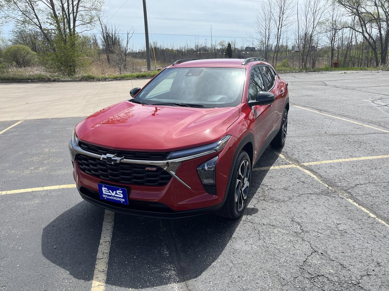 2026 Chevrolet Trax 2RS DriverConfidencePkg w/AdptvCrz 19s HtdEvotex HtdSteeringWhee 8-WayPwrDrvrSeat Saukville WI