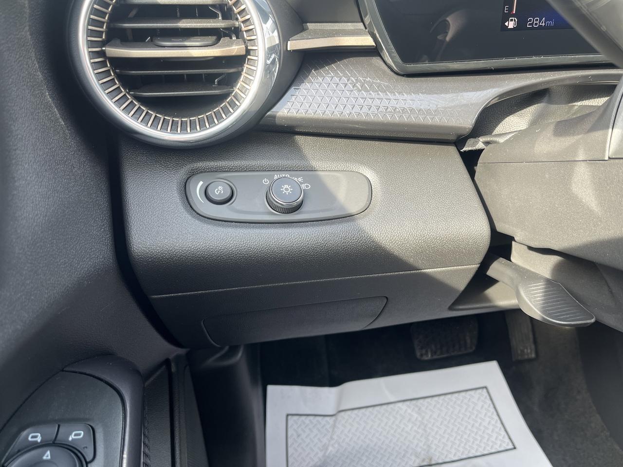 2026 Chevrolet Trax ACTIV DriverConfidencePkg w/AdaptiveCruise HtdSeats HtdSteeringWheel 8-WayPwrDriverSeat HD-RrCamera Saukville WI