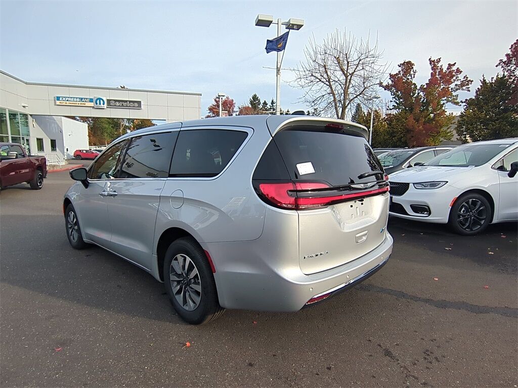 2026 Chrysler Pacifica Hybrid Select Gresham OR
