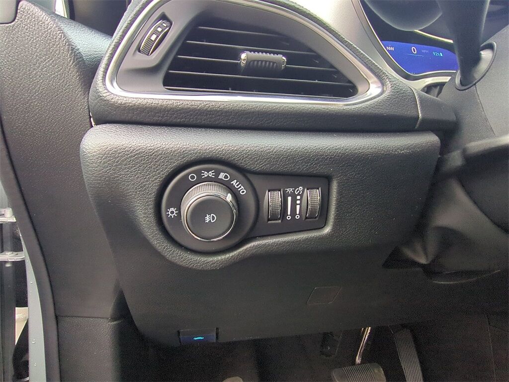 2026 Chrysler Pacifica Hybrid Select Gresham OR