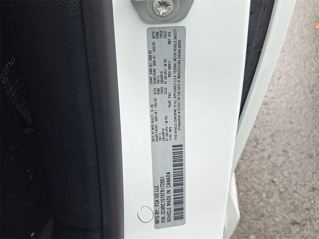 2026 Chrysler Pacifica Hybrid Select Gresham OR