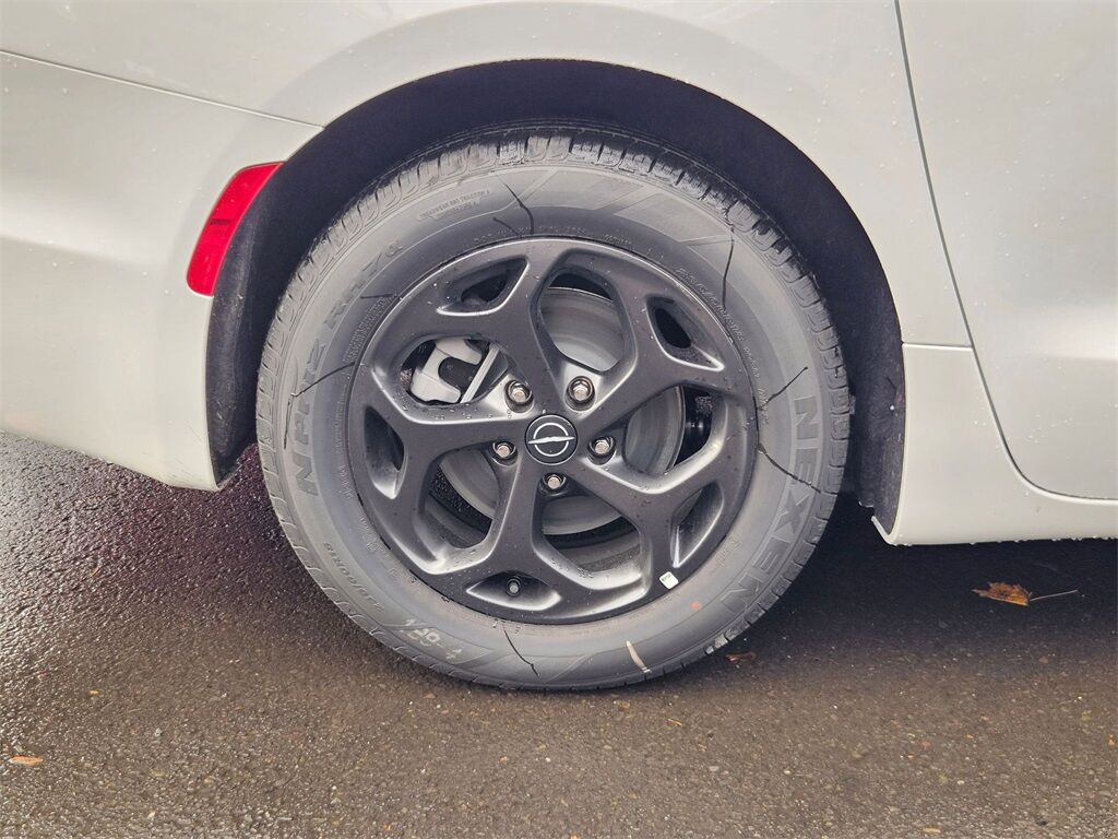 2026 Chrysler Pacifica Hybrid Select Gresham OR