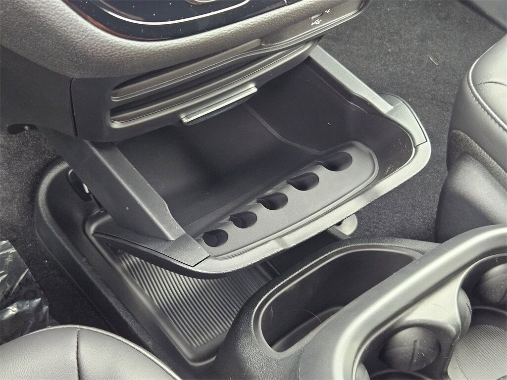 2026 Chrysler Pacifica Hybrid Select Gresham OR