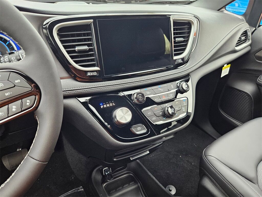 2026 Chrysler Pacifica Hybrid Select Gresham OR