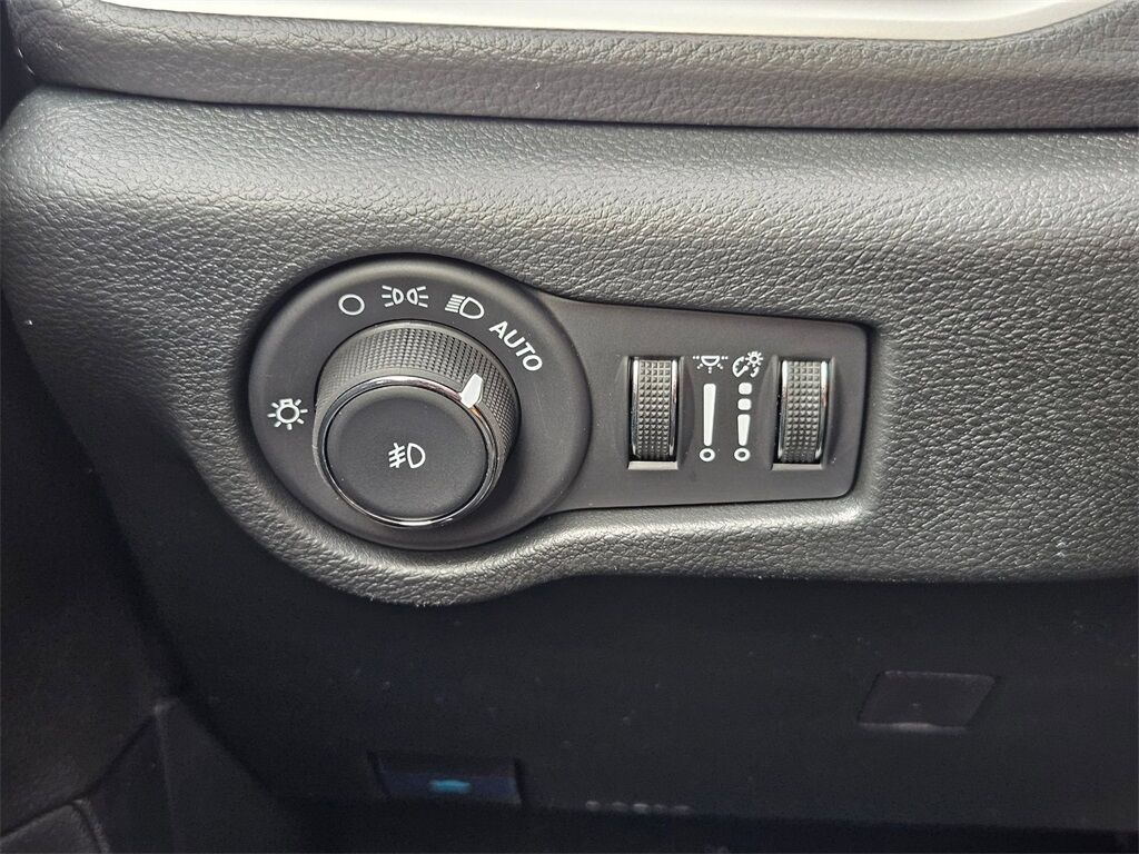 2026 Chrysler Pacifica Hybrid Select Gresham OR