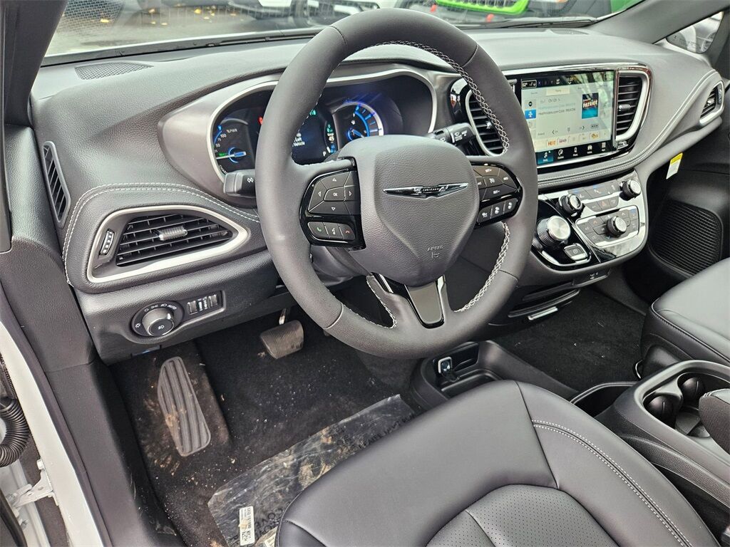 2026 Chrysler Pacifica Hybrid Select Gresham OR