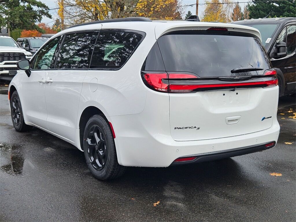 2026 Chrysler Pacifica Hybrid Select Gresham OR