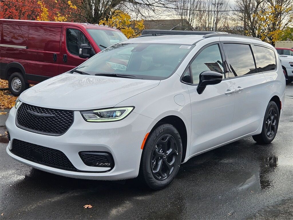 2026 Chrysler Pacifica Hybrid Select Gresham OR