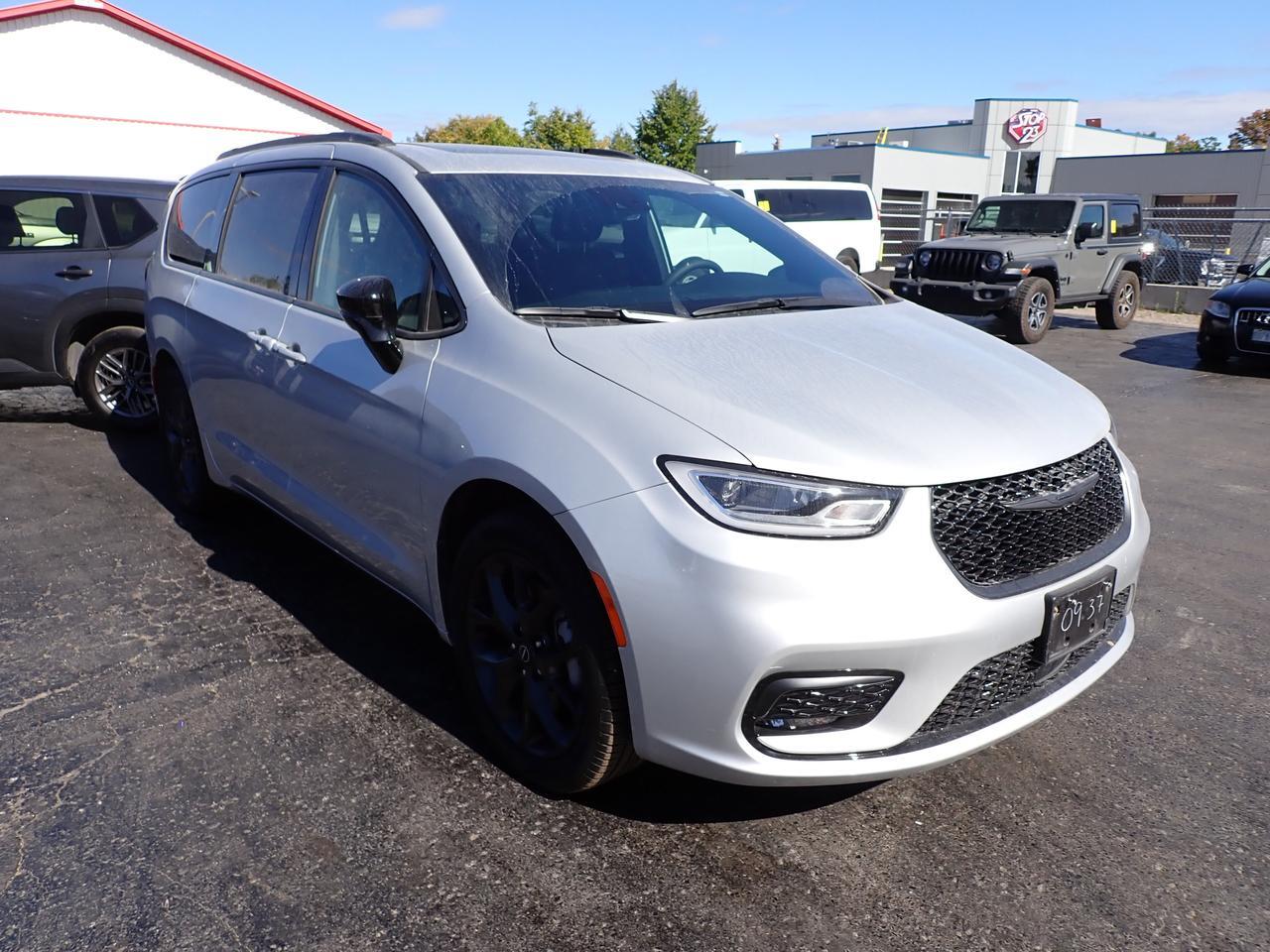 2026 Chrysler Pacifica Limited AWD