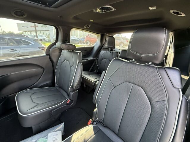 2026 Chrysler Pacifica Limited Crestwood KY