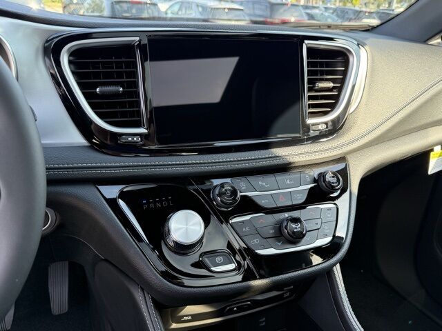 2026 Chrysler Pacifica Limited Crestwood KY