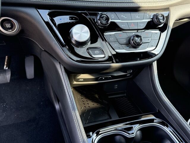 2026 Chrysler Pacifica Limited Crestwood KY