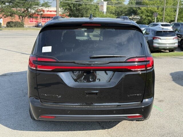 2026 Chrysler Pacifica Limited Crestwood KY
