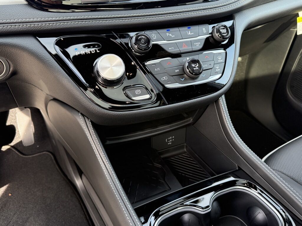 2026 Chrysler Pacifica Limited Crestwood KY