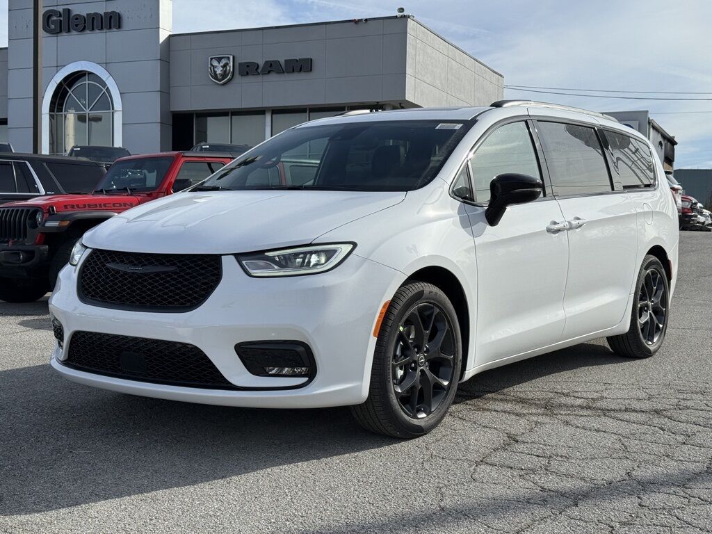 2026 Chrysler Pacifica Limited Crestwood KY