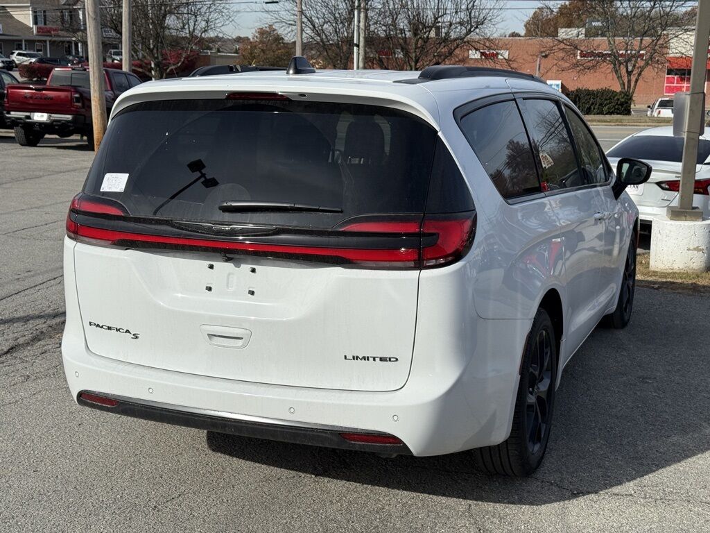 2026 Chrysler Pacifica Limited Crestwood KY