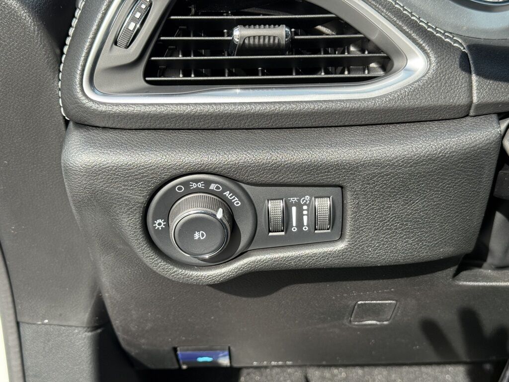 2026 Chrysler Pacifica Limited Crestwood KY