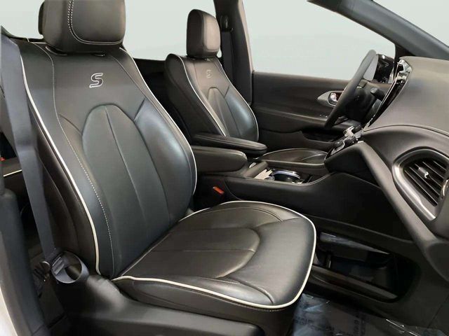 2026 Chrysler Pacifica Limited Dallas TX