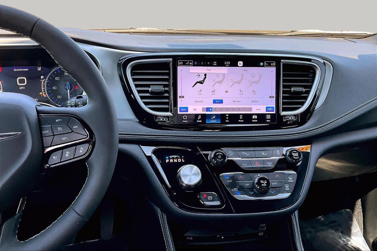 2026 Chrysler Pacifica Limited Folsom CA