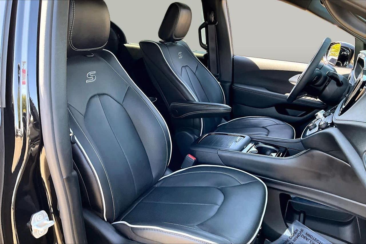 2026 Chrysler Pacifica Limited Folsom CA
