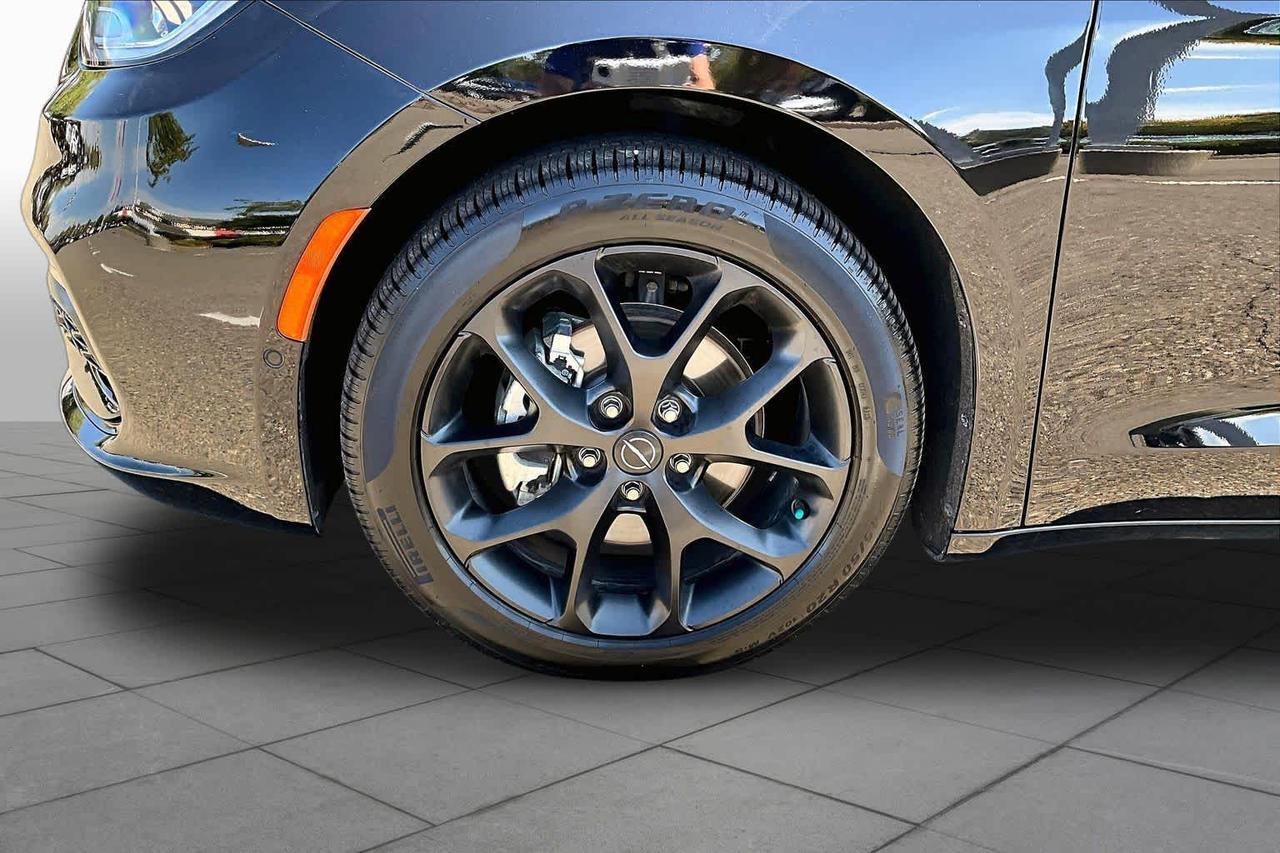 2026 Chrysler Pacifica Limited Folsom CA
