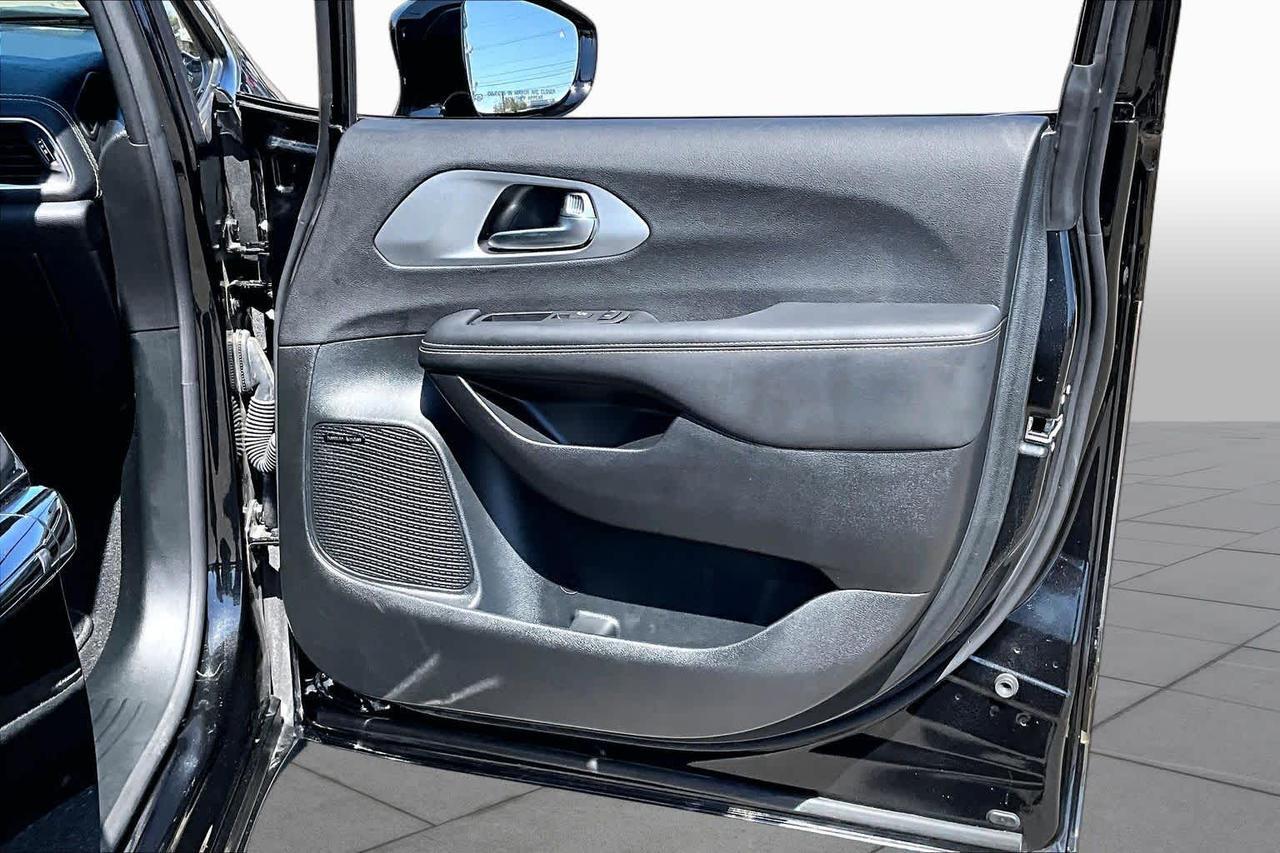 2026 Chrysler Pacifica Limited Folsom CA