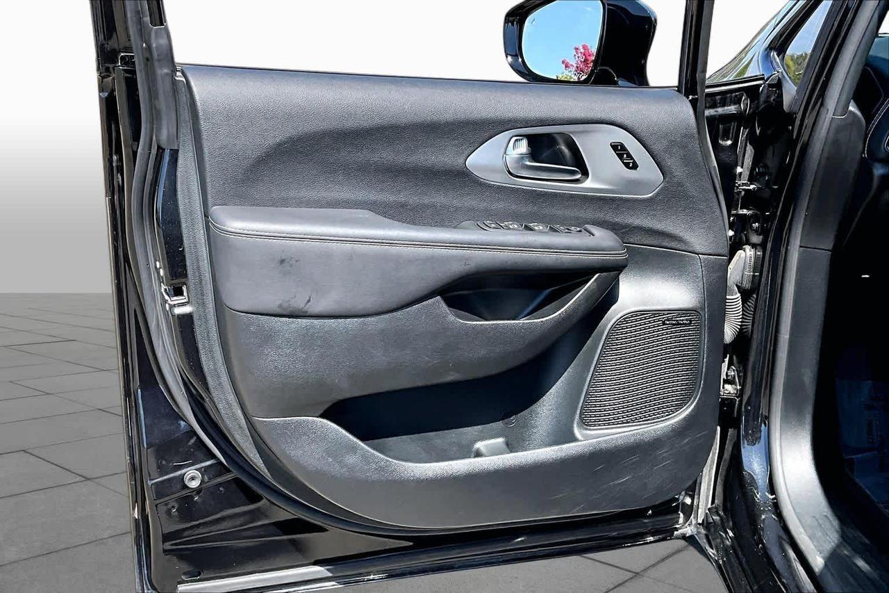 2026 Chrysler Pacifica Limited Folsom CA