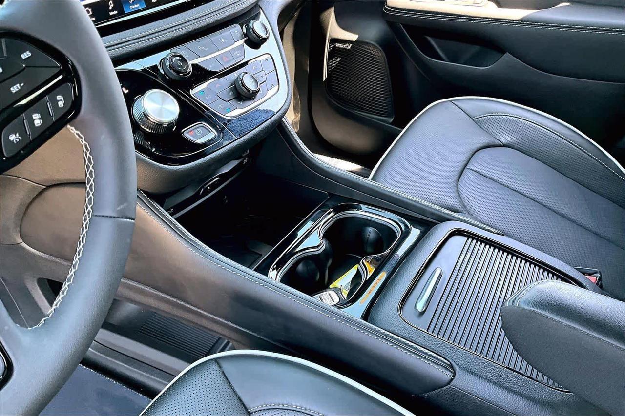 2026 Chrysler Pacifica Limited Folsom CA