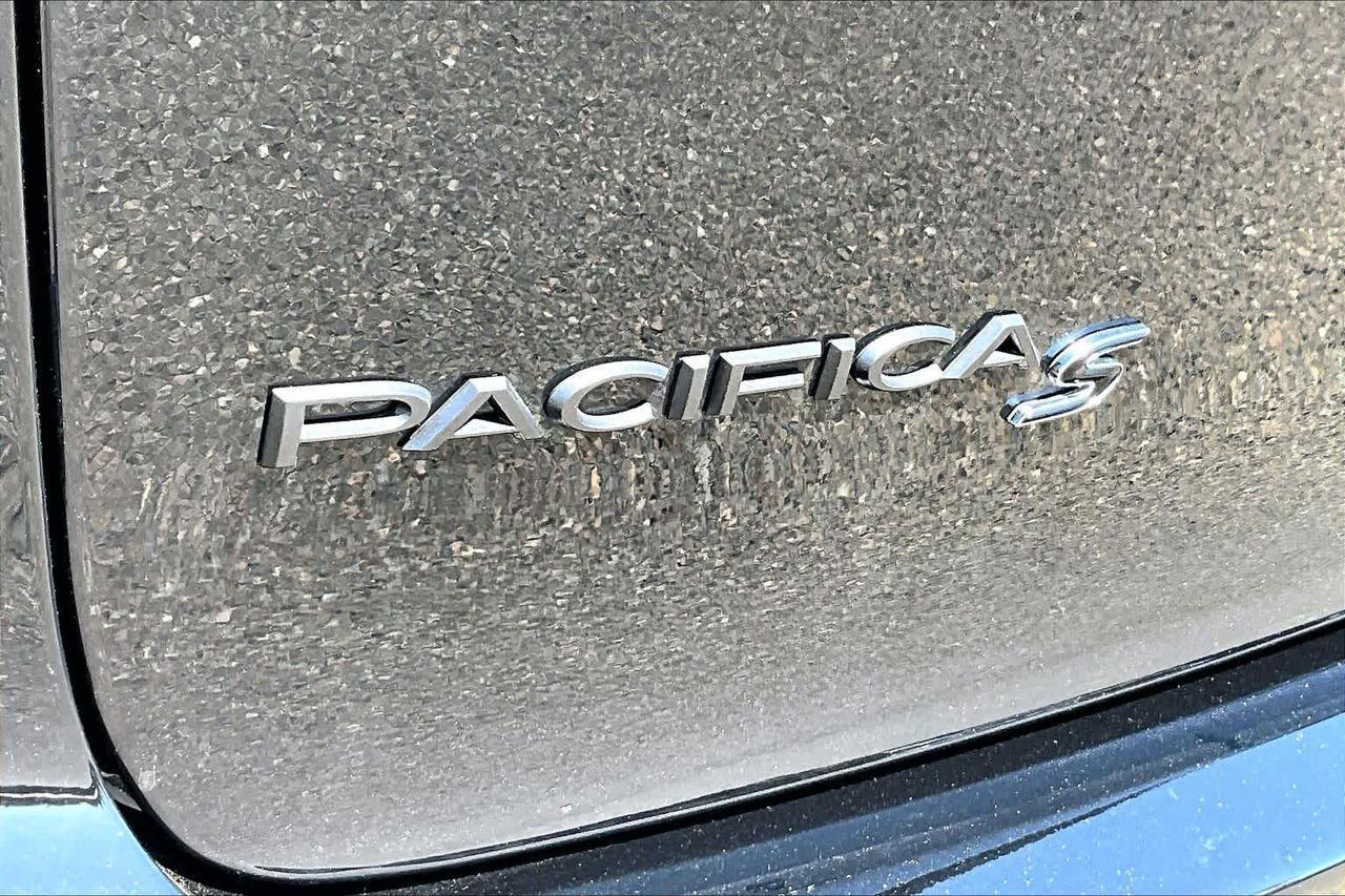 2026 Chrysler Pacifica Limited Folsom CA