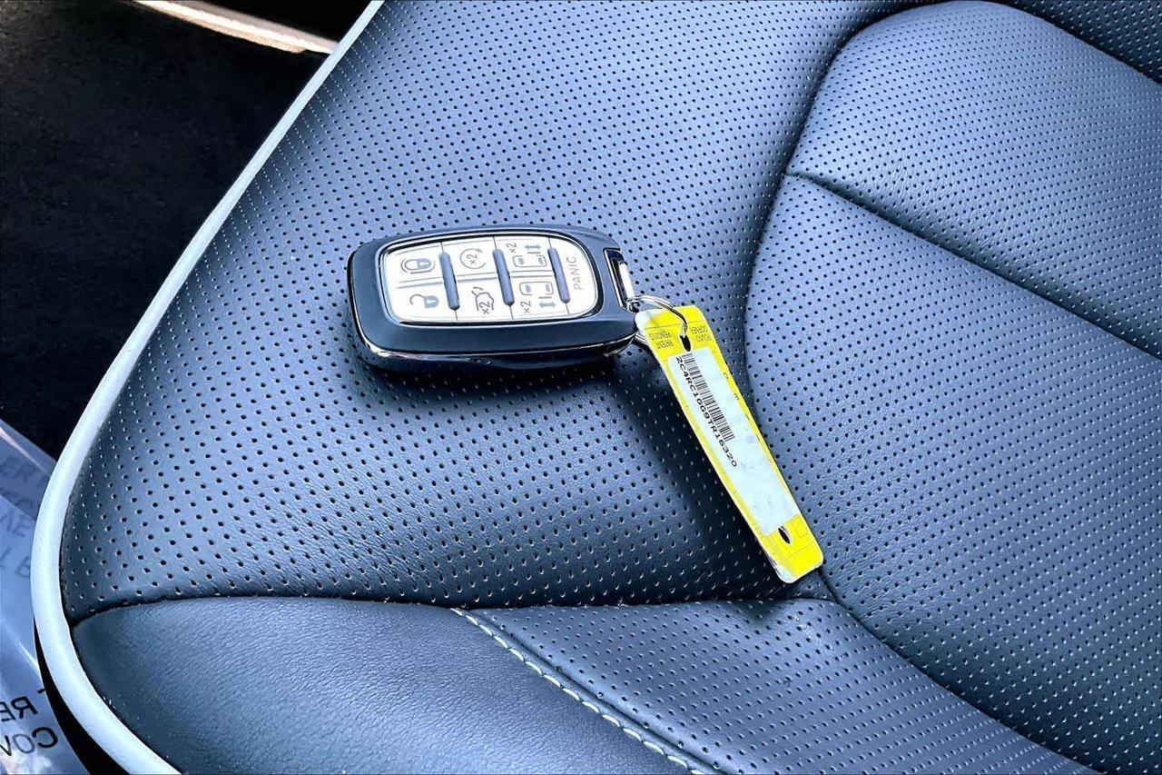 2026 Chrysler Pacifica Limited Folsom CA