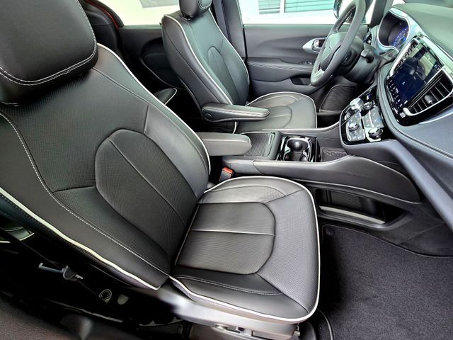 2026 Chrysler Pacifica Limited Folsom CA